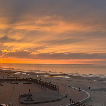 Genieten Van De Vlaamse Kust Met Prachtig Zeezicht De Haan Eksteriør bilde
