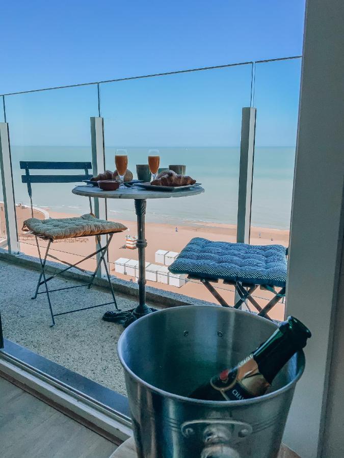 Genieten Van De Vlaamse Kust Met Prachtig Zeezicht De Haan Eksteriør bilde
